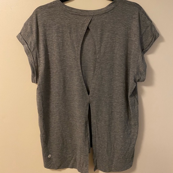 Lululemon Open Back T-Shirt - Picture 2 of 3